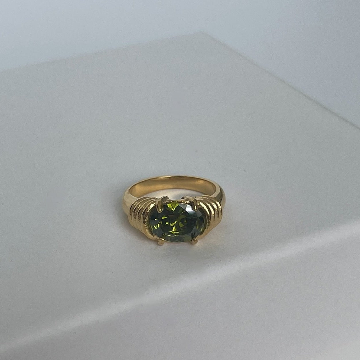 Esmeralda Ring